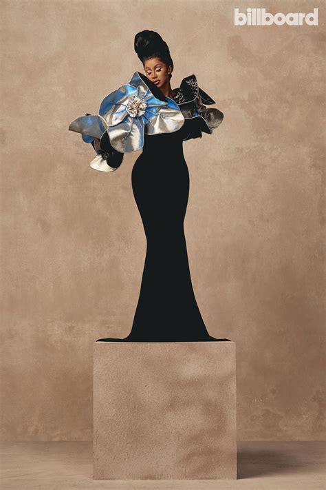 Cardi B explica sua estratégia com OnlyFans