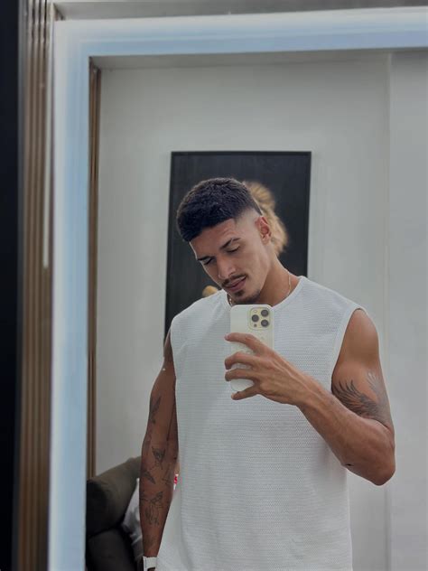 𝔅𝔢𝔯𝔫𝔞𝔯𝔡𝔬 ℌ𝔢𝔫𝔯𝔦𝔮𝔲𝔢 𝔖𝔞𝔩𝔩𝔢𝔰 🔱 | ️‍🩹 | Instagram