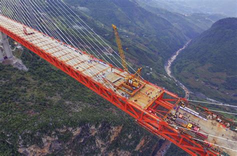 The highest bridge in the world is almost open, and the photos are truly chilling