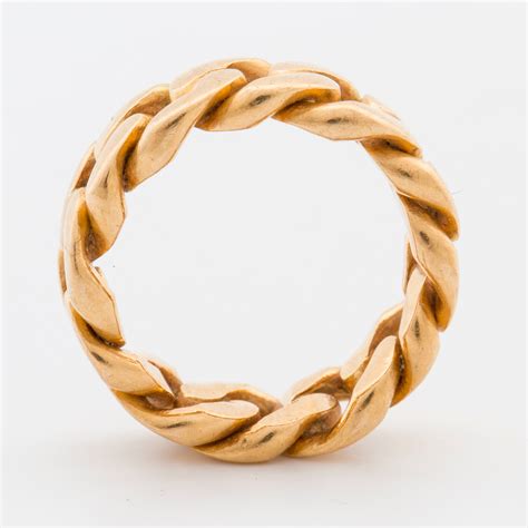 RING, guld pansar. - Bukowskis