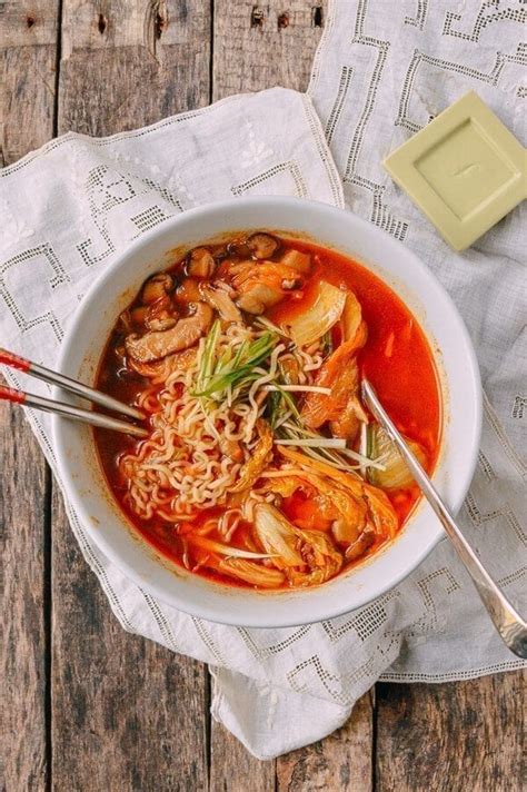 Quick and Easy Kimchi Ramen | Recipe Cart