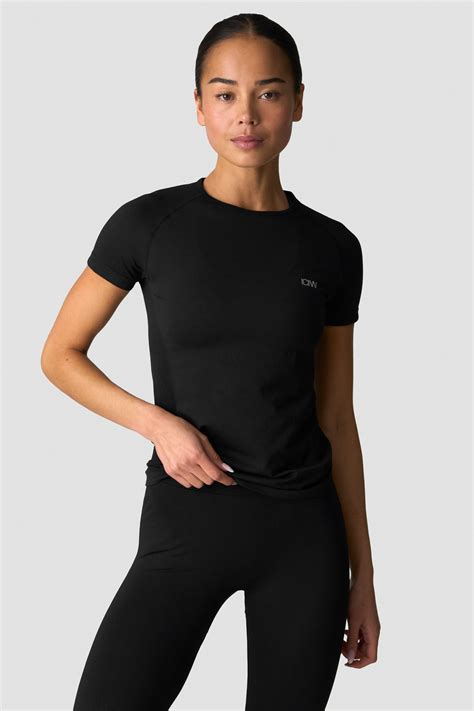 Define Seamless T-shirt Black | ICIW