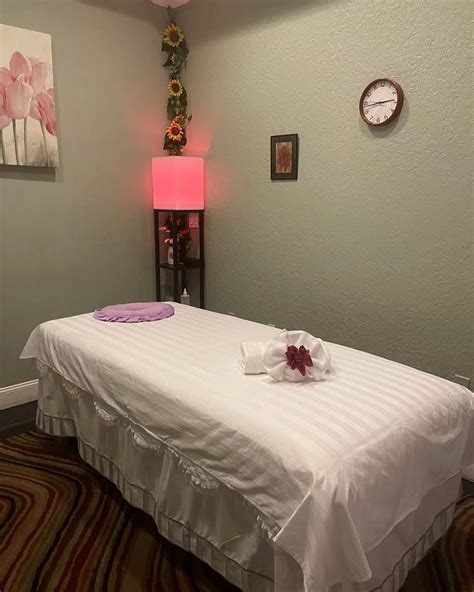 walk on back massage 1