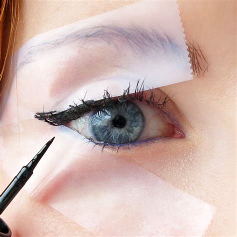 How To Apply Eyeliner Easily
