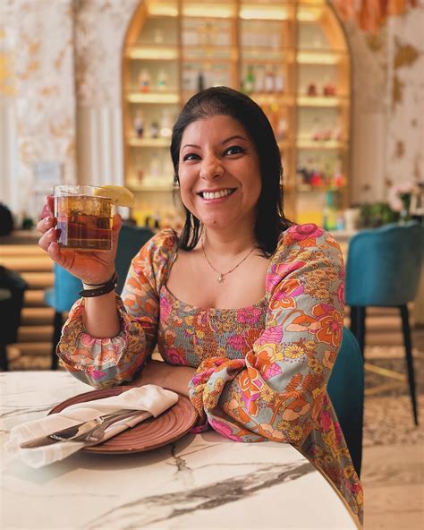 Vanessa Leon (@missvdleon) • Instagram photos and videos