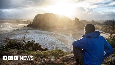 North Face apologises over Wikipedia 'hack' - BBC News