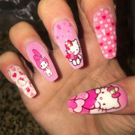 Cute Hello Kitty Valentines Nails
