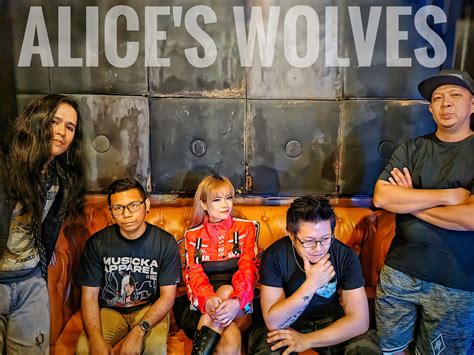 Alice's Wolves