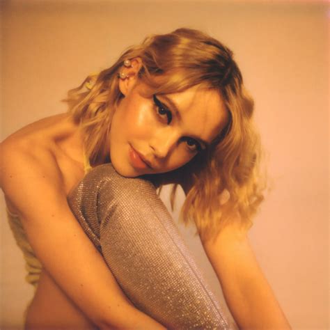 Lina - Home
