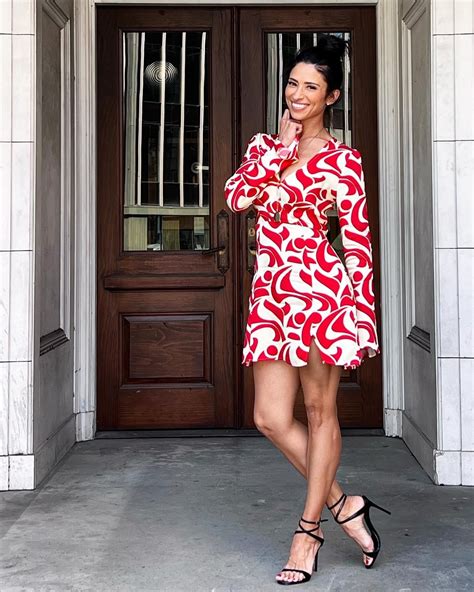 Jessica Vilchis's feet