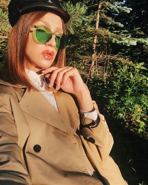 Какого пола, ориентации Алексей Жидковский, это настоящее имя?
