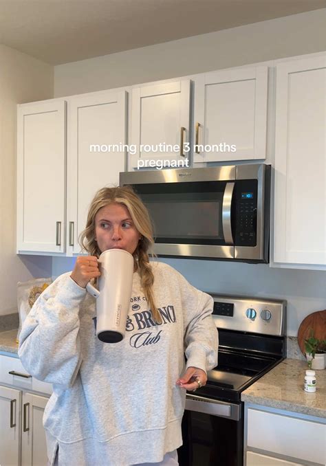 cayla (@caylavanderbaan) - Urlebird