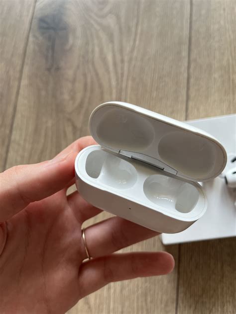 Airpods Pro 1 Etui Ładujące - Niska cena na Allegro.pl