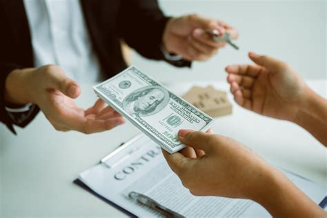 What is a Title Company’s Role in Option Money and Earnest Money? - Go