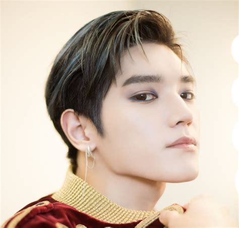 11 Male K-Pop Idols Who Look Damn Good In A Full Face Of Makeup - Koreaboo