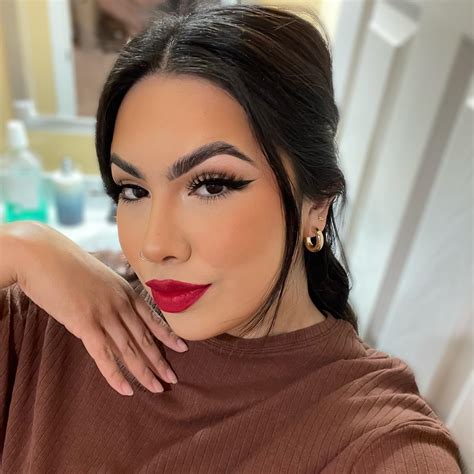 Ariana Perez's Amazon Page