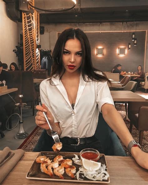 Alena Baleeva picture