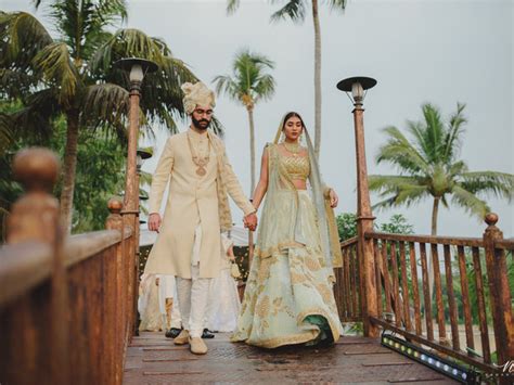 hep happening couple entry ideas   unforgettable start