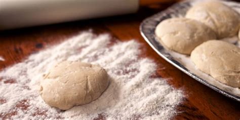 how long to thaw frozen pizza dough
