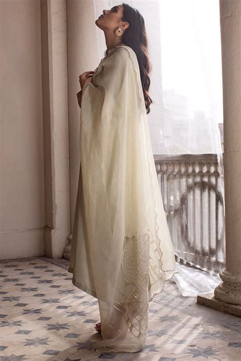 KM-16 | Rozina Munib