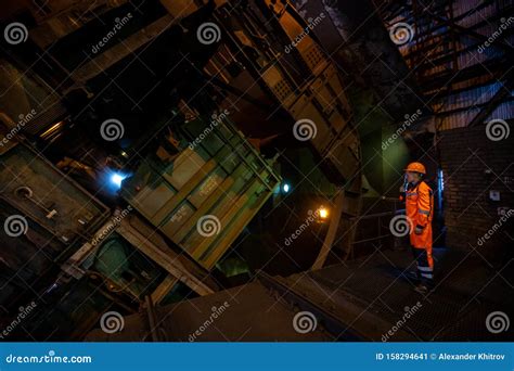 stacker reclaimer  stacking coal   bulk material