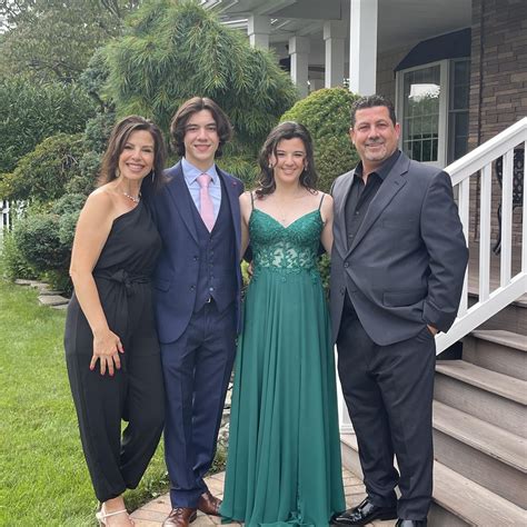 Samantha Undari-Schwartz