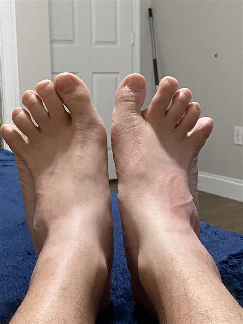 Double jointed toes : r/Feetishh