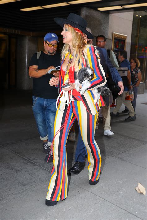 Jewel, 48, looks unrecognizable as 90s singer makes rare appearance