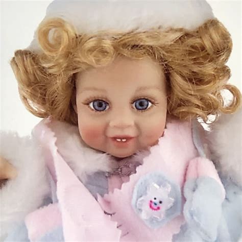 Marie Osmond Snowflake Blossom 5-1/2” Seated Cuddle Me Vinyl Doll, NRFB