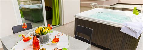 The meaning and symbolism of the word - «Jacuzzi»