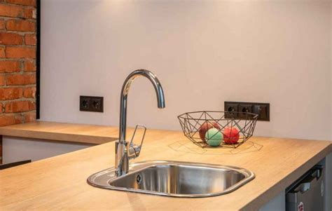 Best Kitchen Faucet For Low Water Pressure - Complete Guide 2022