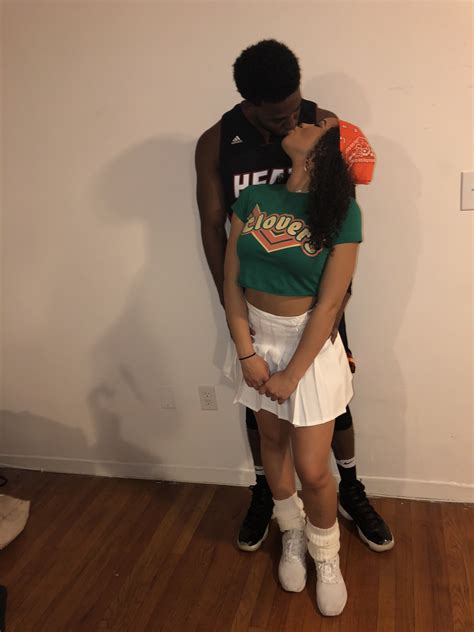 cheerleader couple costume 4