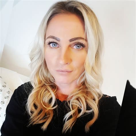 TW Pornstars - Candy Samira. Twitter. a dear picture of me, the