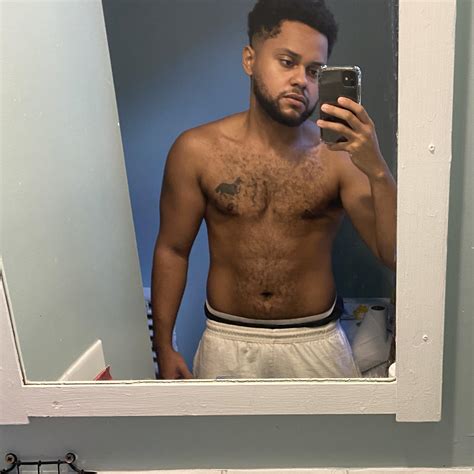 Haven’t seen the inside of a gym in 3 months… : r/FTM_SELFIES