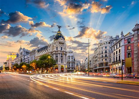 Madrid Sunset: A Stunning HD Wallpaper of City Architecture