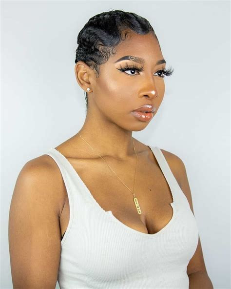 Pixie Low Maintenance Short Grey Hairstyles - Surveys Hyatt