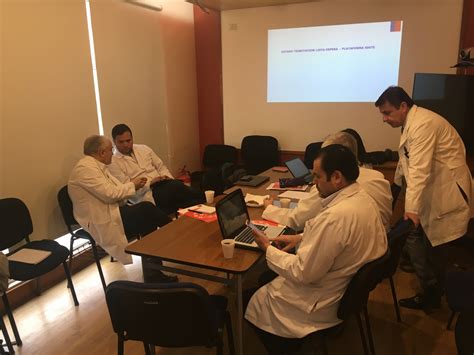 Dirección del SSMSO y equipos directivos de la red pública de salud sur