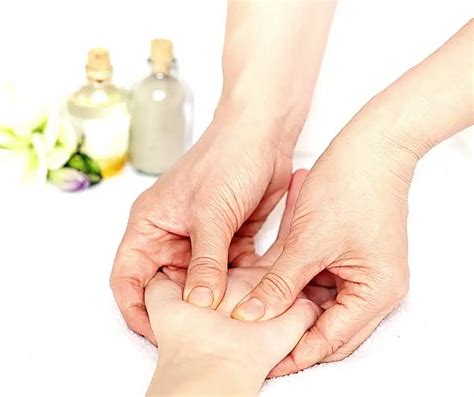 Benefits of Hand Reflexology - Life Insurance 007