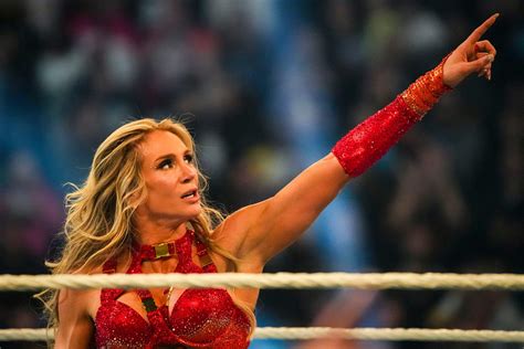 WWE Fan Mocks Charlotte Flair's Divorce, The Queen Claps Back