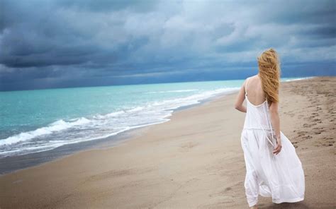 Blonde Woman On The Beach MacBook Air Wallpaper Download | AllMacWallpaper