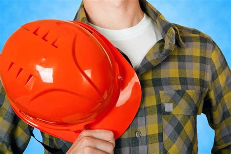 helm safety  penting  keselamatan kerja  serkomcoid