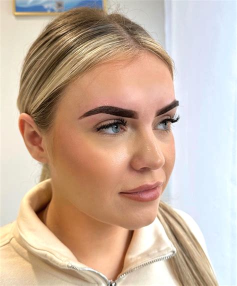 By - 🫶🏼 HYBRID BROW 🫶🏼 How dreamy is this hybrid brow, for lost lasting