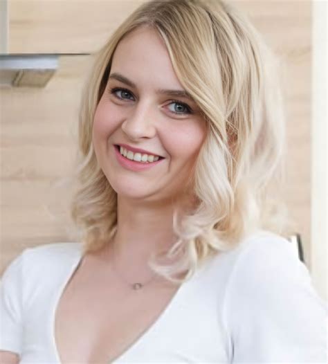 Kristy Waterfall (Actress) Wiki, Age, Photos, Videos, Boyfriend, Career