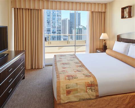 OHANA Waikiki East Hotel by Outrigger | Aloha Hawaiian Vacations