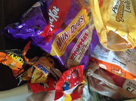 Disappointing Holiday Candy : It's Open Candy Season