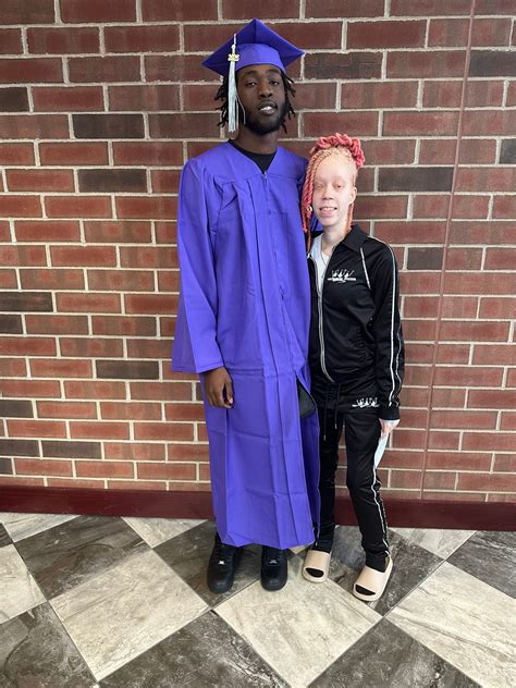 Shayy Dee - Shayy Dee added a new photo.