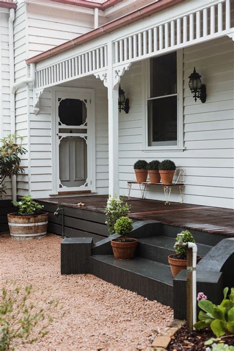 Best 13 36+ Stunning Small Front Porch Seating Ideas That Will Leave
