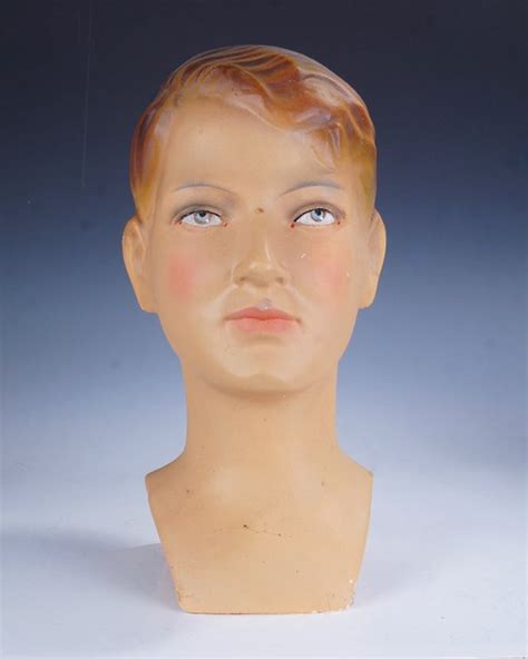 cabeca de exibicao de vitrine de um menino gesso catawiki