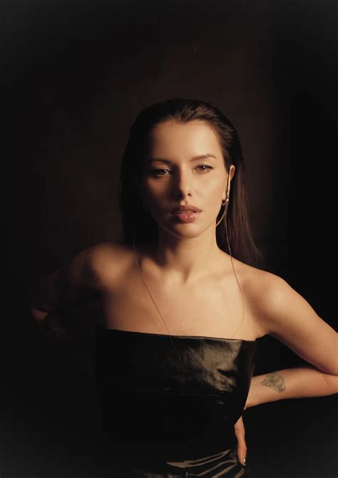 Oltrebooking — Daria Kolosova