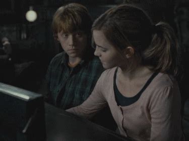 Handjob hermione ron GIF on GIFER - by Morlurdana